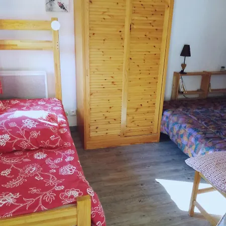 Les Pleiades Apartment